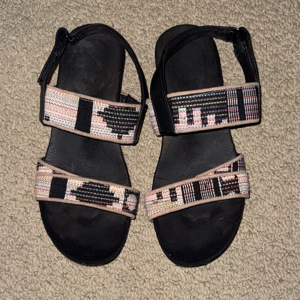 TOMS black tribal sandals  size 9